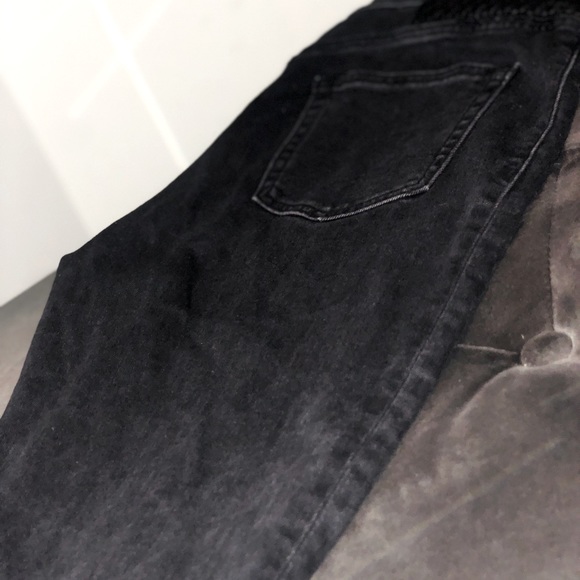 Zara jeans size 24, very slim, sleek and petite - Picture 1 of 4